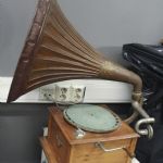 734 7123 HORN GRAMOPHONE